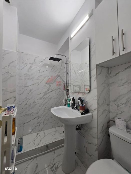 Mircea cel Batran - 2 camere decomandat, etaj intermediar