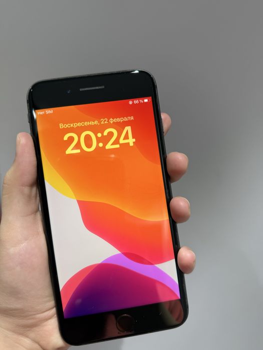 iPhone 8 plus в отличном состоянии