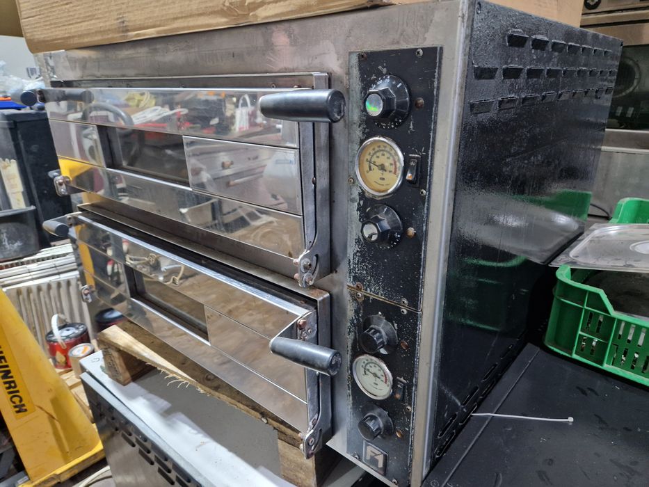 Cuptor electric pizza la 380v, 4+4 pizza, Cuptor convectie gastronomie