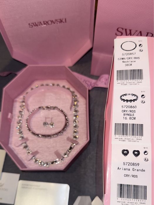 Set Swarovski x Ariana grande