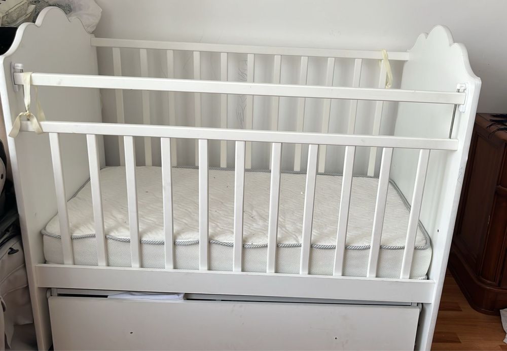 Продкм Манежку детская кровать