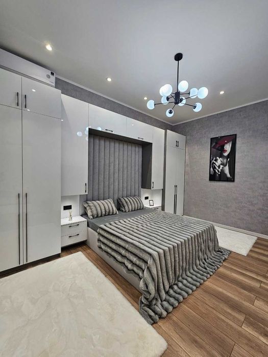 метро МИНОР Ц-5  2комнатная // 3 этаж - 60м2  массив КИЁТ