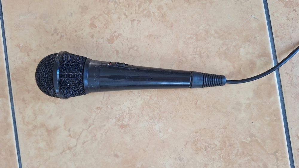 Microfon DYNAMIC cu fir