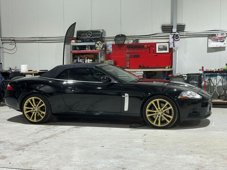 Jaguar XKR
