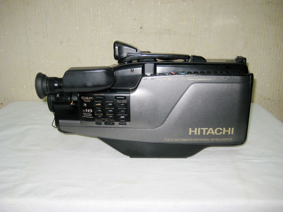 Видеокамера HITACHI 3500E оригинал Japan идеальном рабочим состоянии!