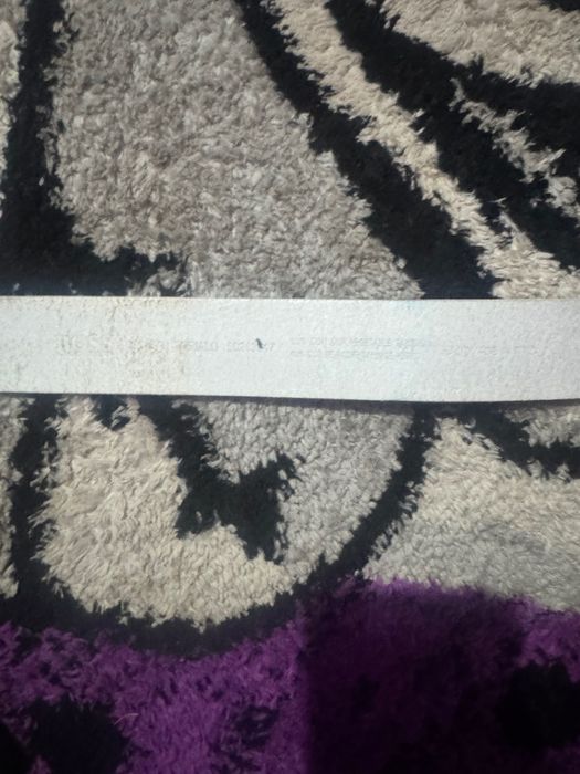 Vând curea Hugo boss