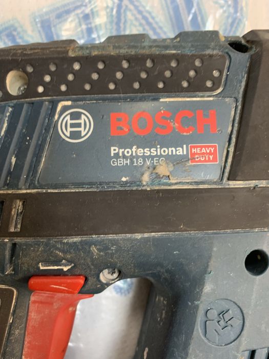 Bormasina cu percutie Bosch GBH18 V-EC