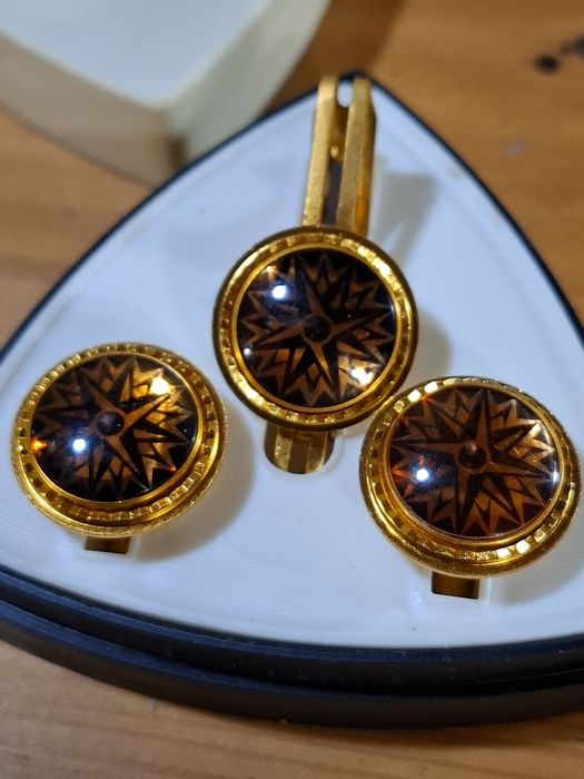 Продсвам бутонели за риза