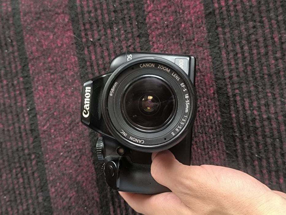 Canon Eos.  1000D