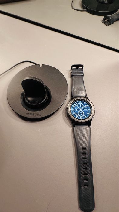 Электронные наручные смарт-часы Samsung