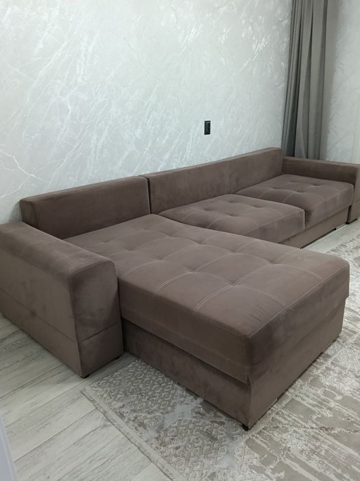Продам диван 3.5 метра