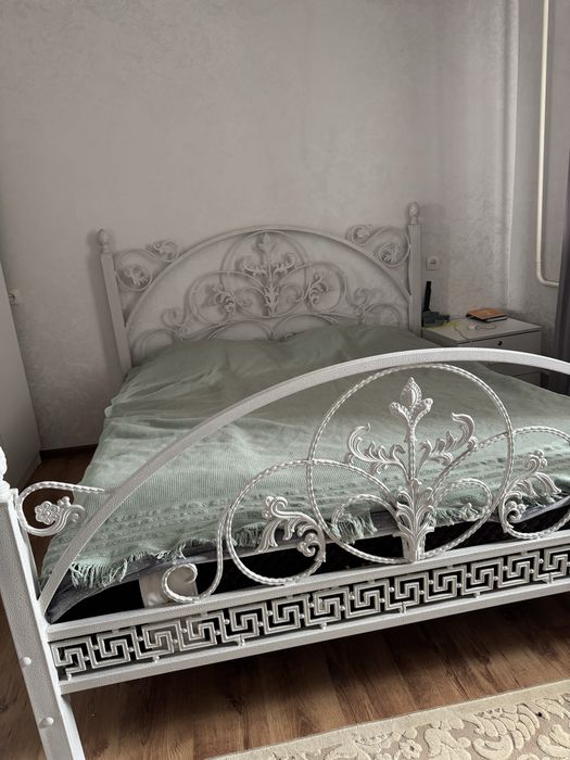 Кровать кованный