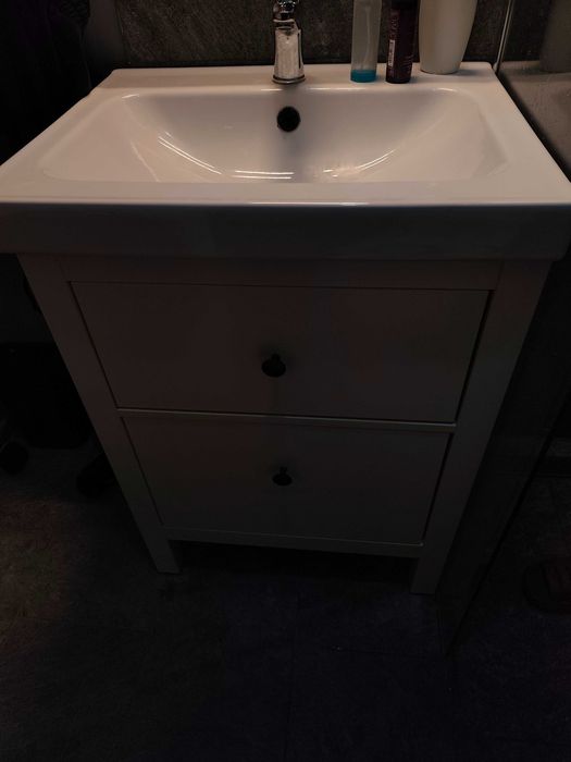 URGENT vând dulap baie Ikea gama Hemnes