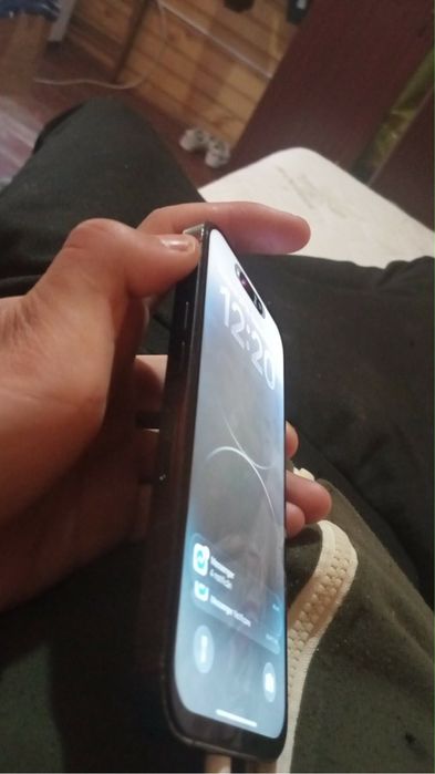 Schimb cu alt telefon sau motoreta scuetere  etc sau bani cash bateria 100% bateria schimbata