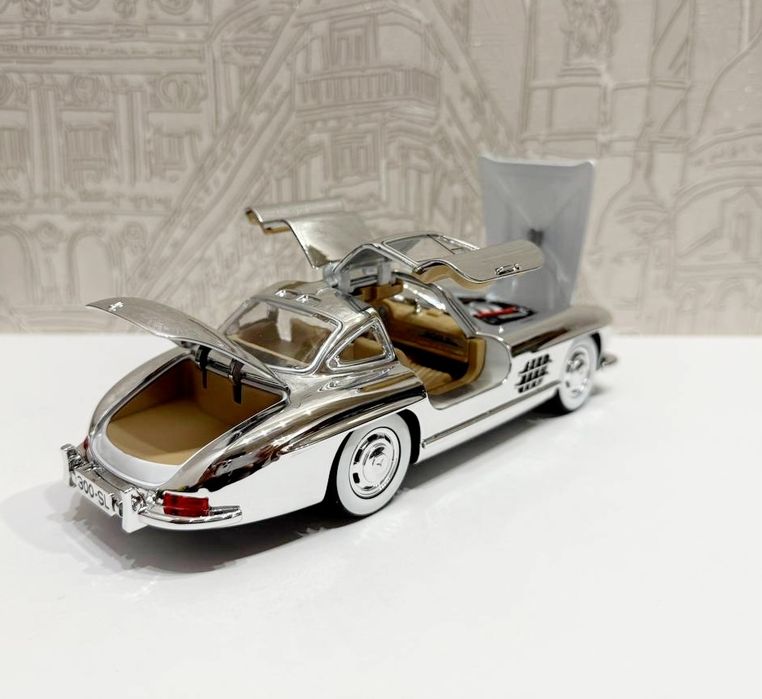 Mercedes-Benz 300 SL, 1:24! Металлическая модель со светом и звуком