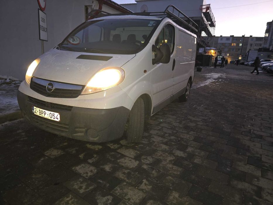 OPEL Vivaro 2012 — imagine 3