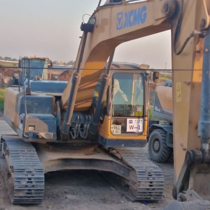 Экскаватор сдается в аренду