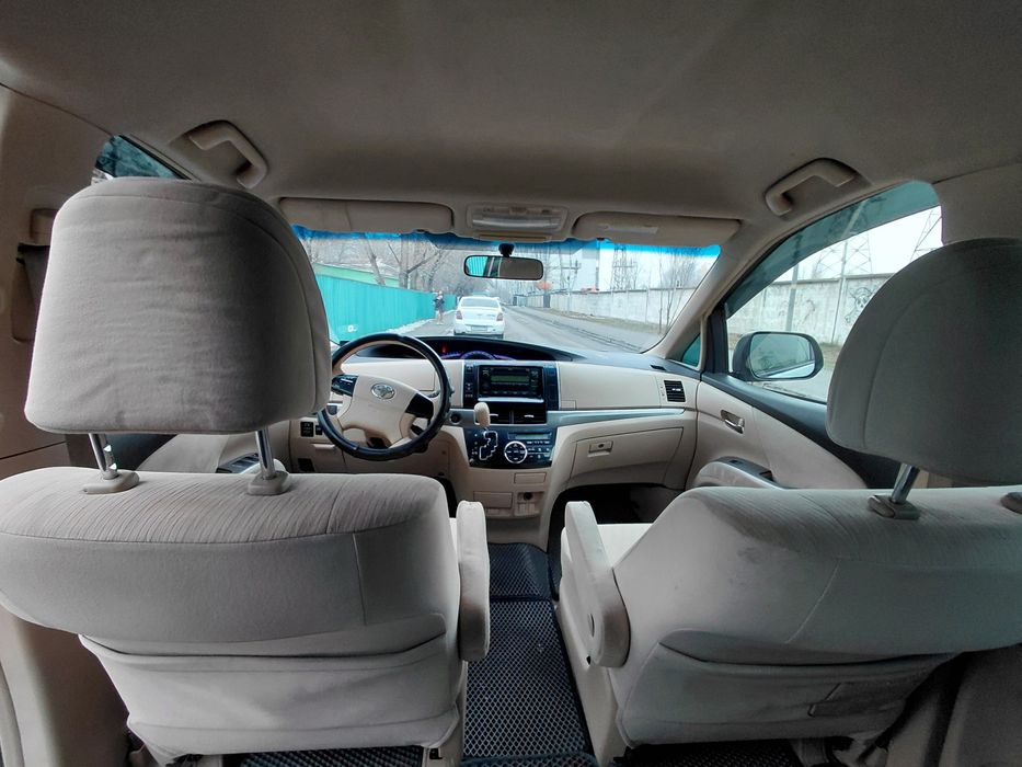 Тоета превия продам