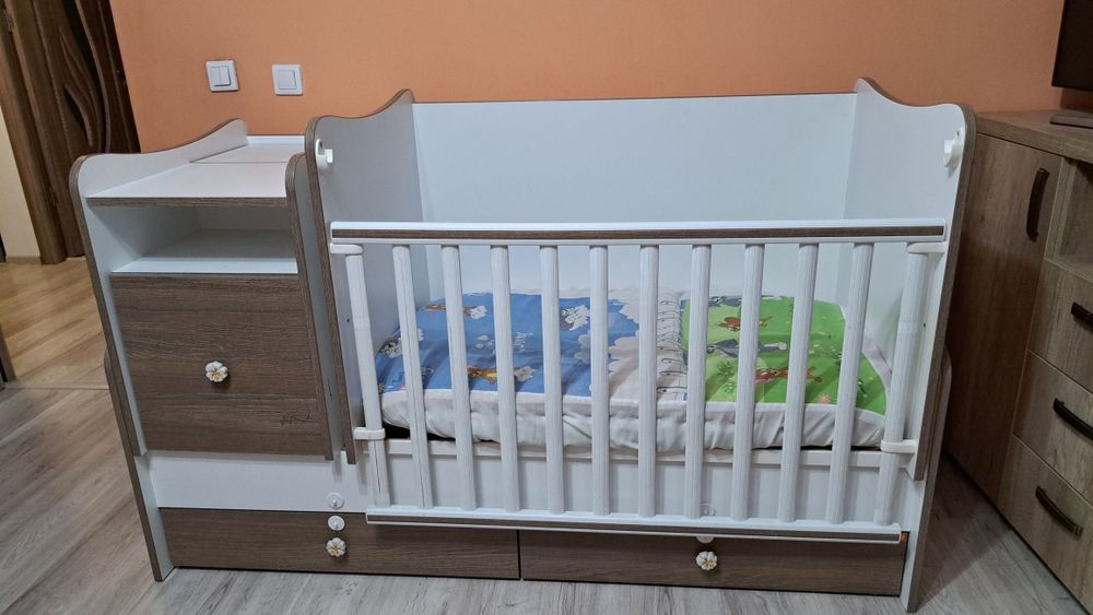 Vand pătuț pentru bebe