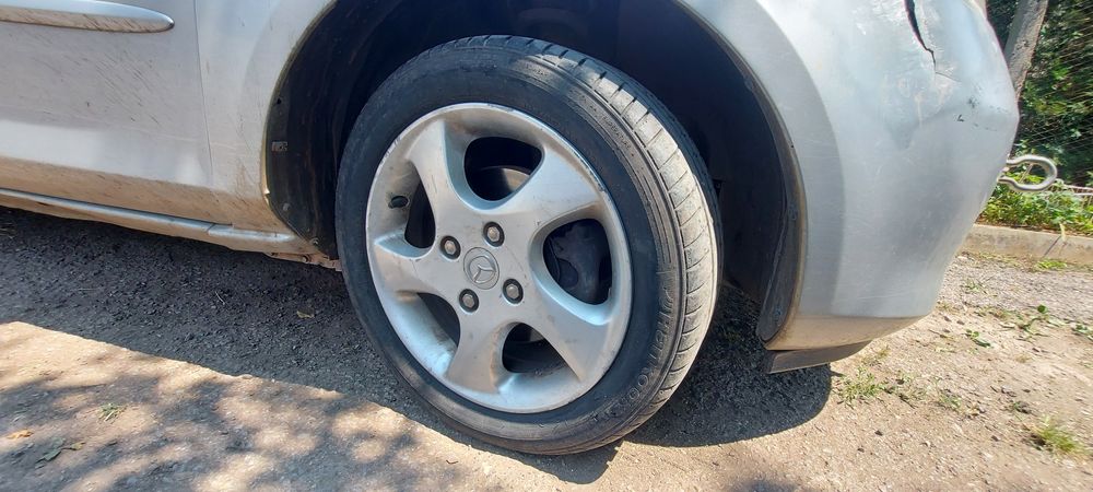 Mazda 2 на части