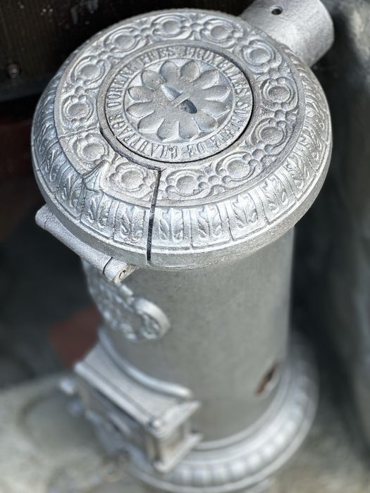 Soba godin Fonta ornamentala nefunctionala