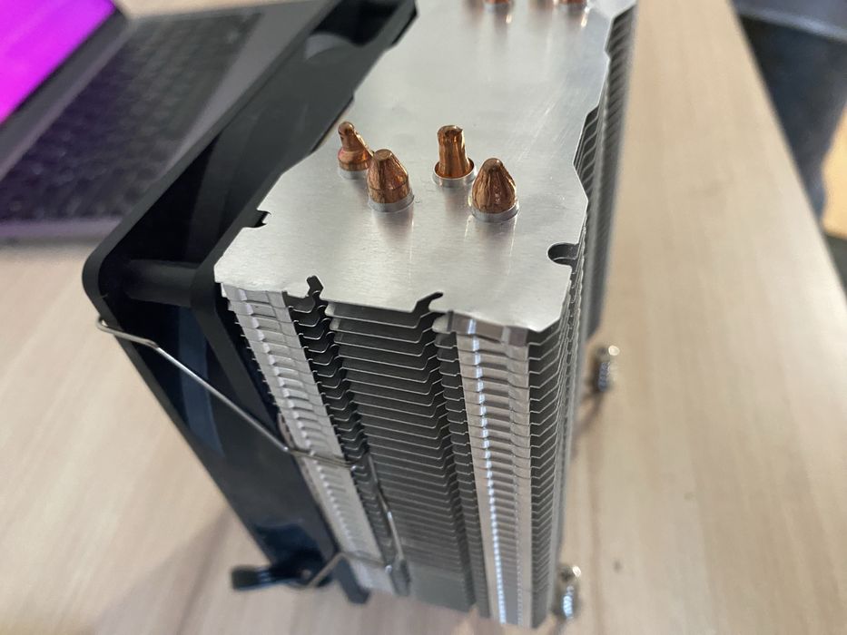 Башенный кулер с rgb подсветкой