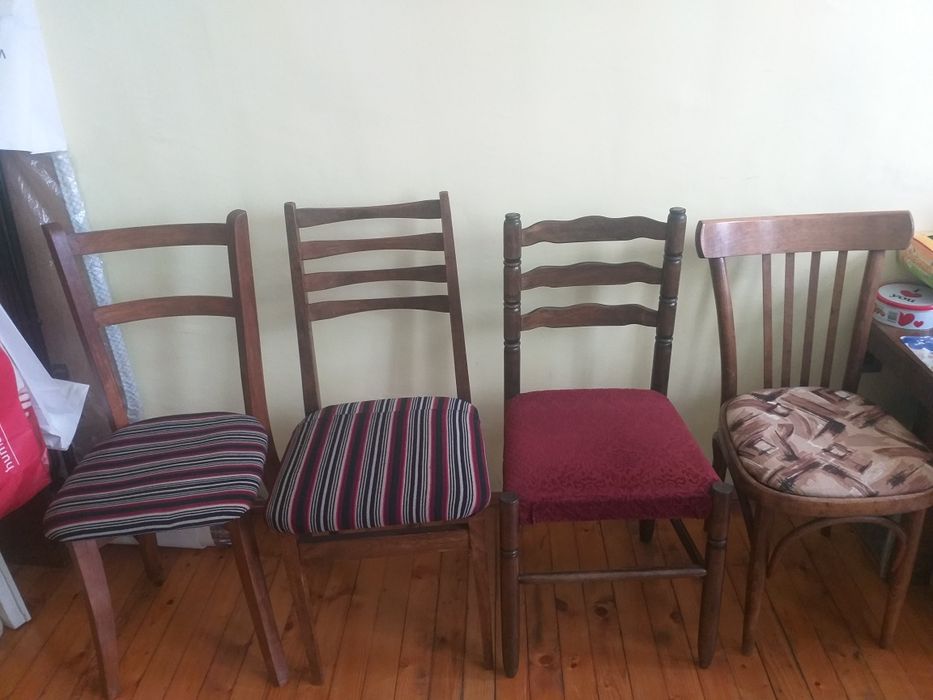 Трапезни столове