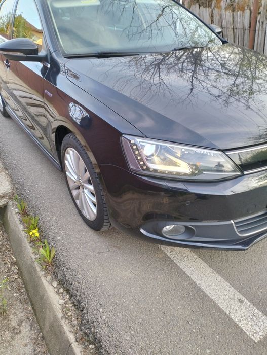 Motor 1.4 TSi vw Jetta hybrid. Cutie . Faruri led.