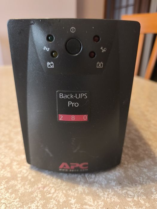 UPS    Б У продам требуется РЕМОНТ