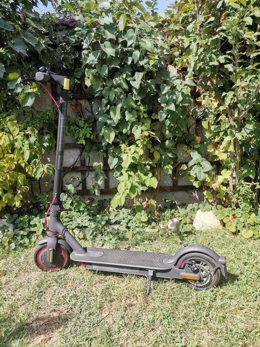 Trotineta electrica Xiaomi Mi Electric Scooter Pro 2