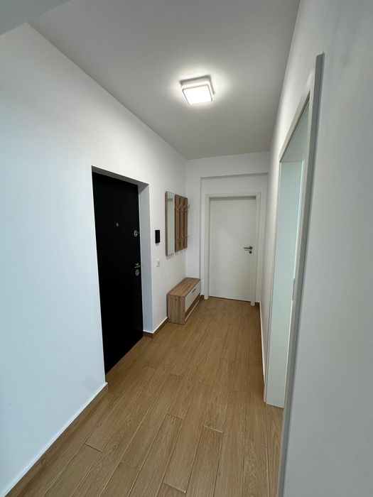 Apartament cu 3 camere , cu grădină proprie 100 mp / Sânpetru / 2 parcări.