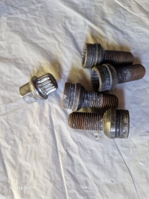 Секретни Болтове 14х1.5 Ауди Фолксваген Сеат Шкода