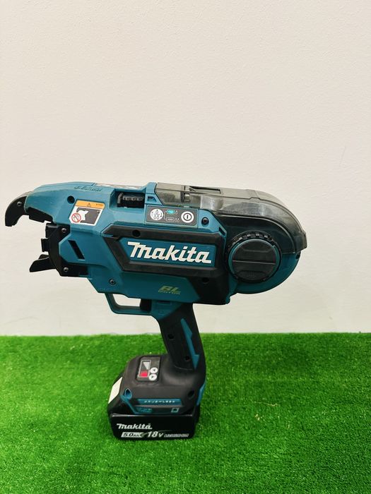 Masina de legat sarma Makita DTR180