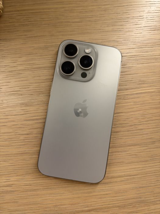 IPhone 15 pro титан