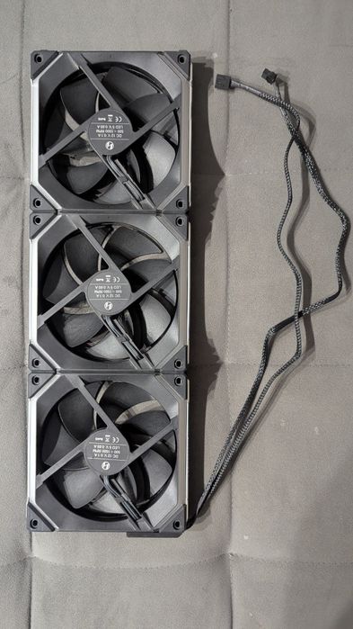 Lian Li Uni fan SL 140 v2