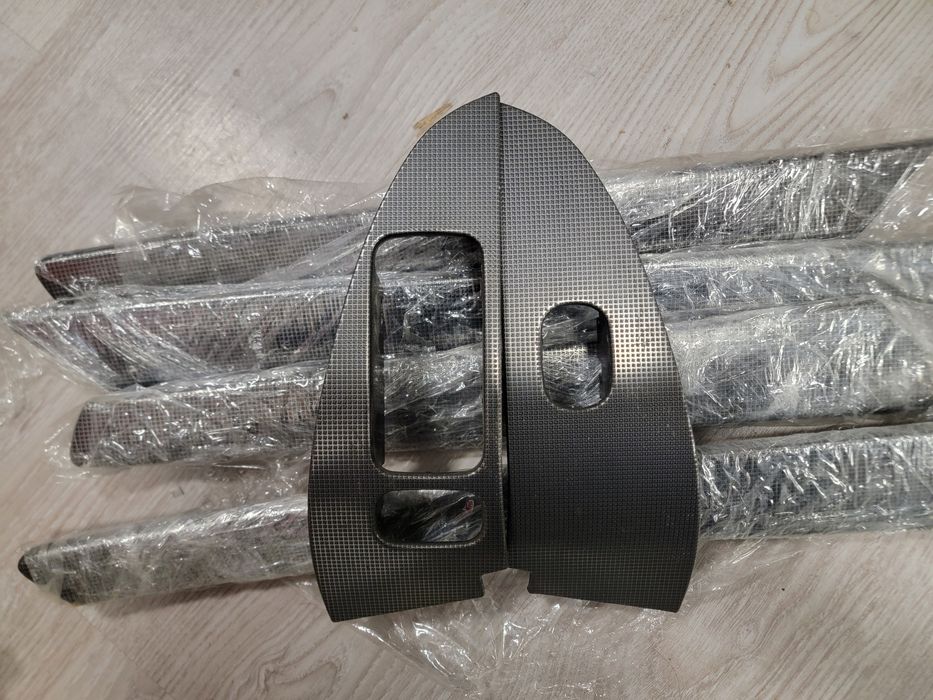 Вътрешни пластмаси за w203