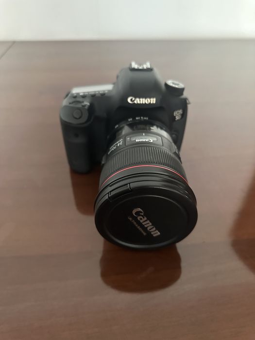 Фотоапарат Canon