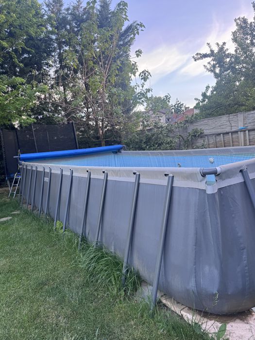 Piscina supraterana