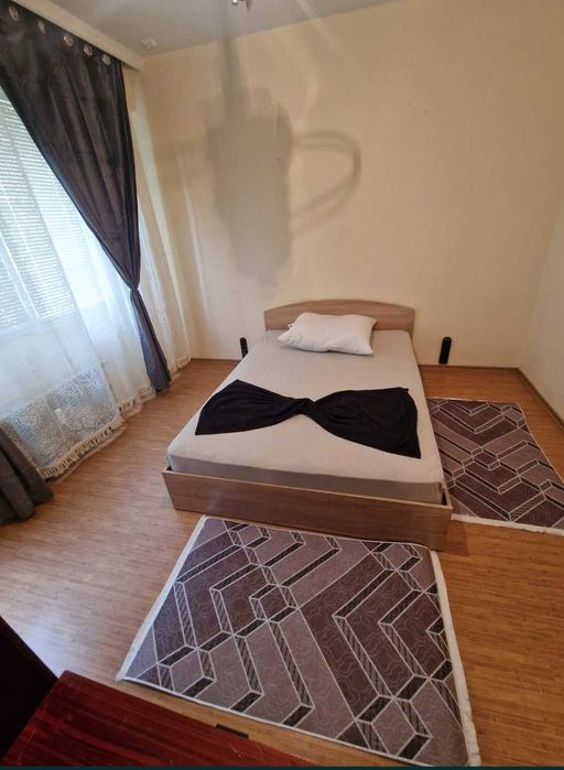 Дава се под наем Двустаен апартамент в Плевен, Сторгозия - 70 кв.м за 306 € - Снимка #2