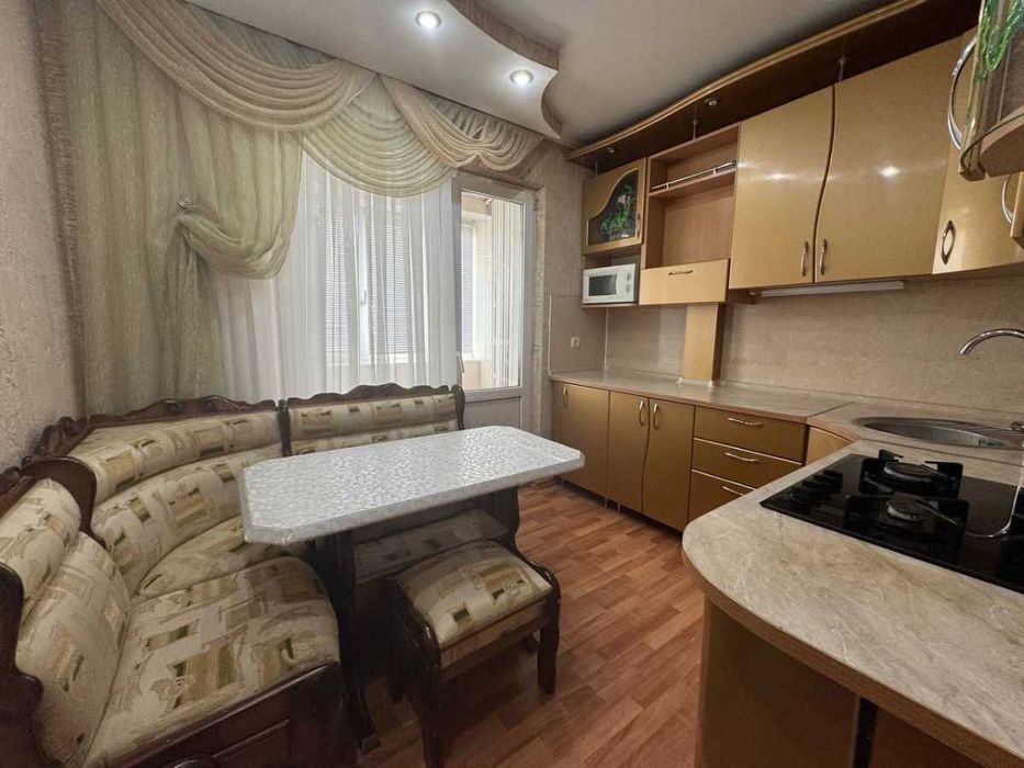 Дава се под наем Двустаен апартамент в София, Младост 1А - 77 кв.м за 348.84 € - Снимка #3