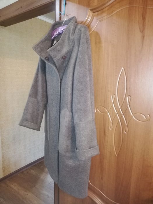 Пальто демисезонное 46-48 разм.