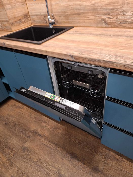 Дава се под наем Двустаен апартамент в Пловдив, Христо Смирненски - 70 кв.м за 663 € - Снимка #18