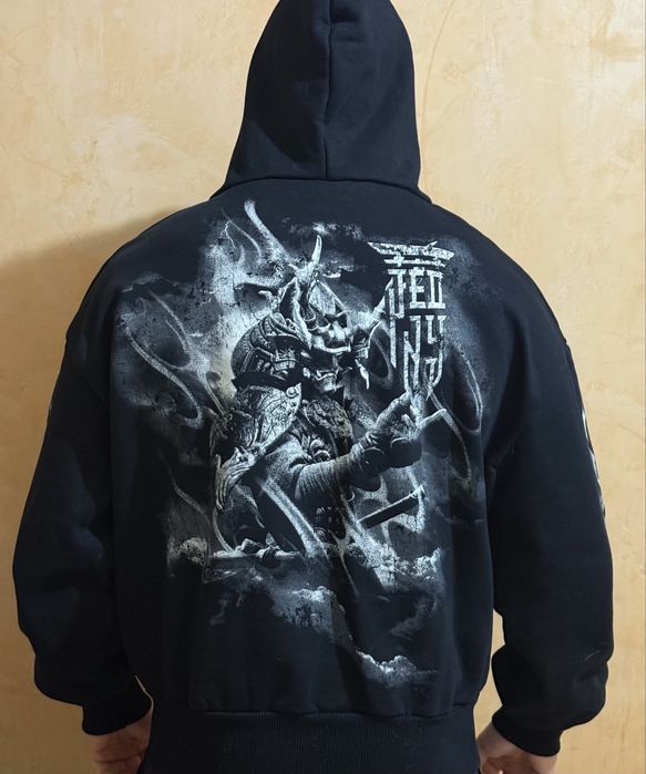 Продавам чисто нов суитчър