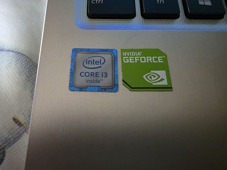 Лаптоп X540U i3-6006U, GeForce 920MX 2GB, 4GB Ram, SSD