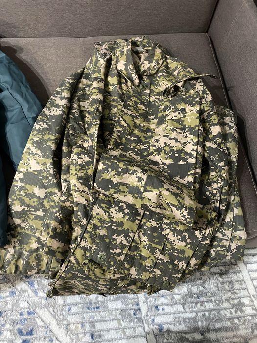 Военная одежда продается состояние новое
