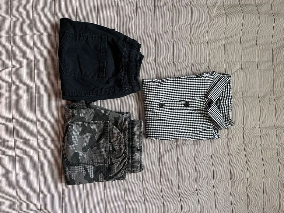 Комплект от риза и 2 чифта къси панталони за 5г.