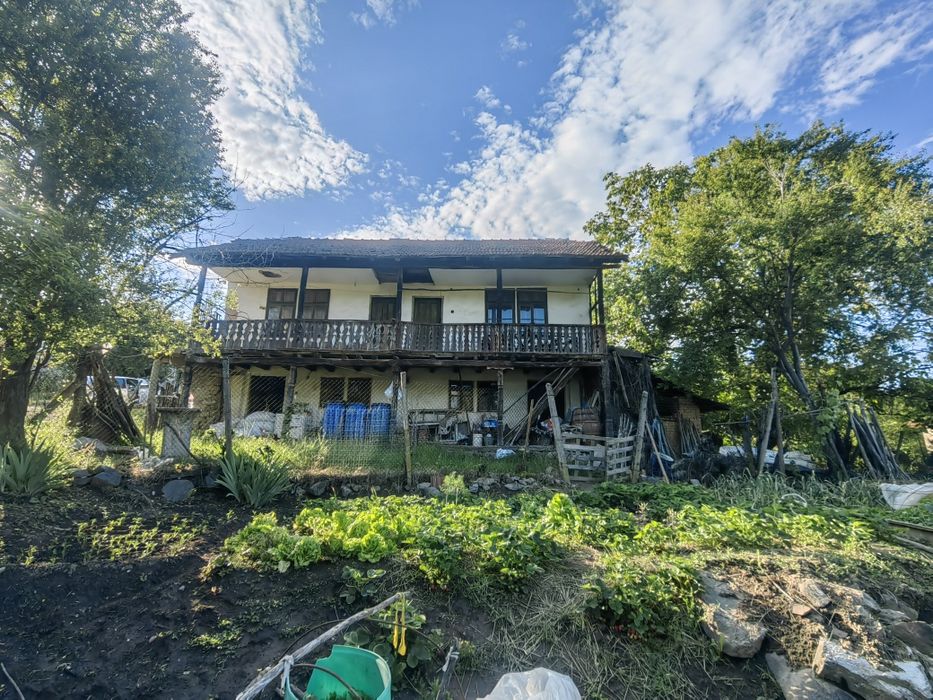 Продава се Къща в Монтана, Идеален център - 140 кв.м за 129 €/кв.м - Снимка #1