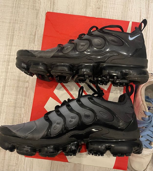 Оригинални маратонки Nike vm plus и airmax90