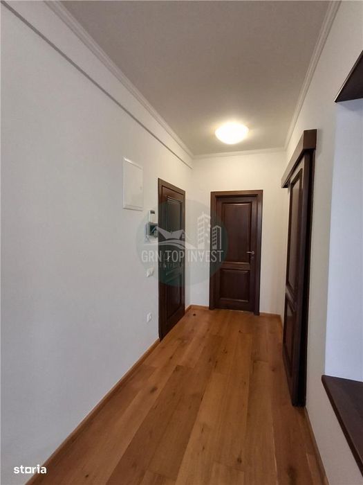 Penthouse 4 camere terasa 50mp parcare zona Centrala