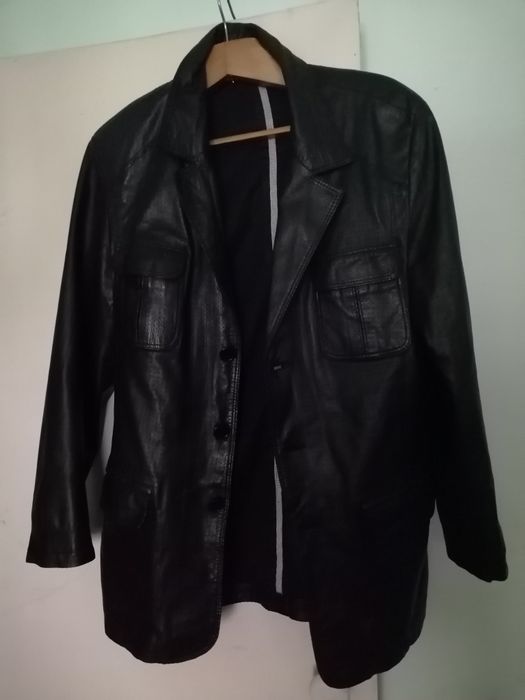 Продам кожаные куртки.